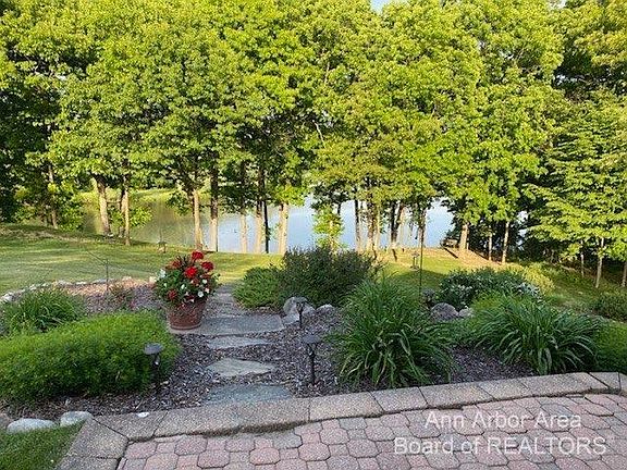 2nd image of 278 Stonecliff Ct