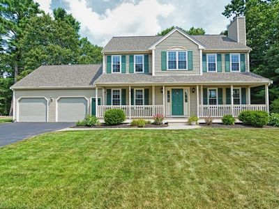 3 Lamplighter Ln, Walpole, MA, 02081