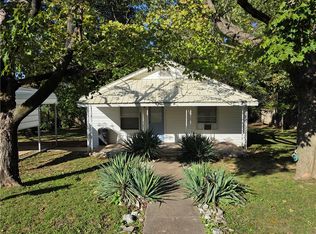 206 McKennon St, Berryville, AR 72616