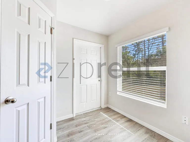 12009 Henley Ave #12009 — Photo 20