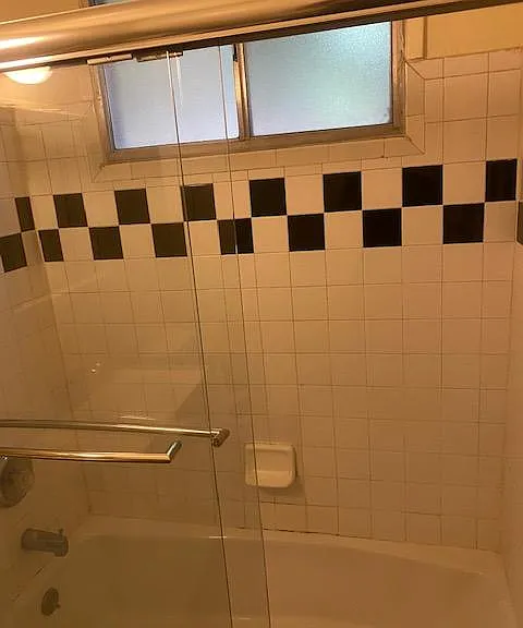 445 E Scott St #1 — Photo 15