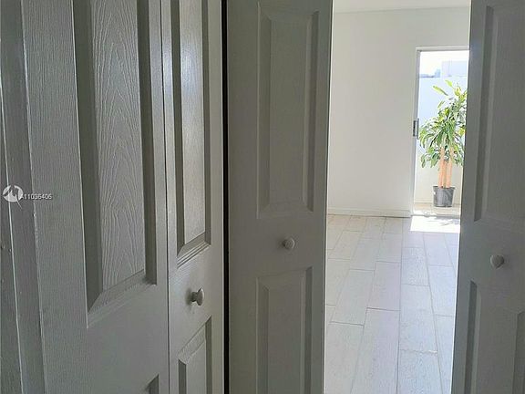 5th image of 1610 Lenox Ave APT 315