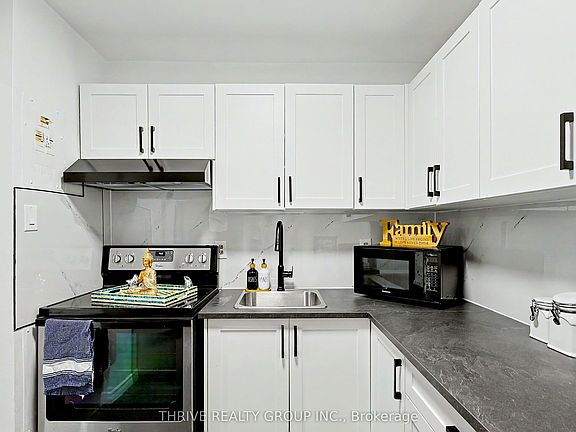 5th image of 583 Mornington Ave #605
