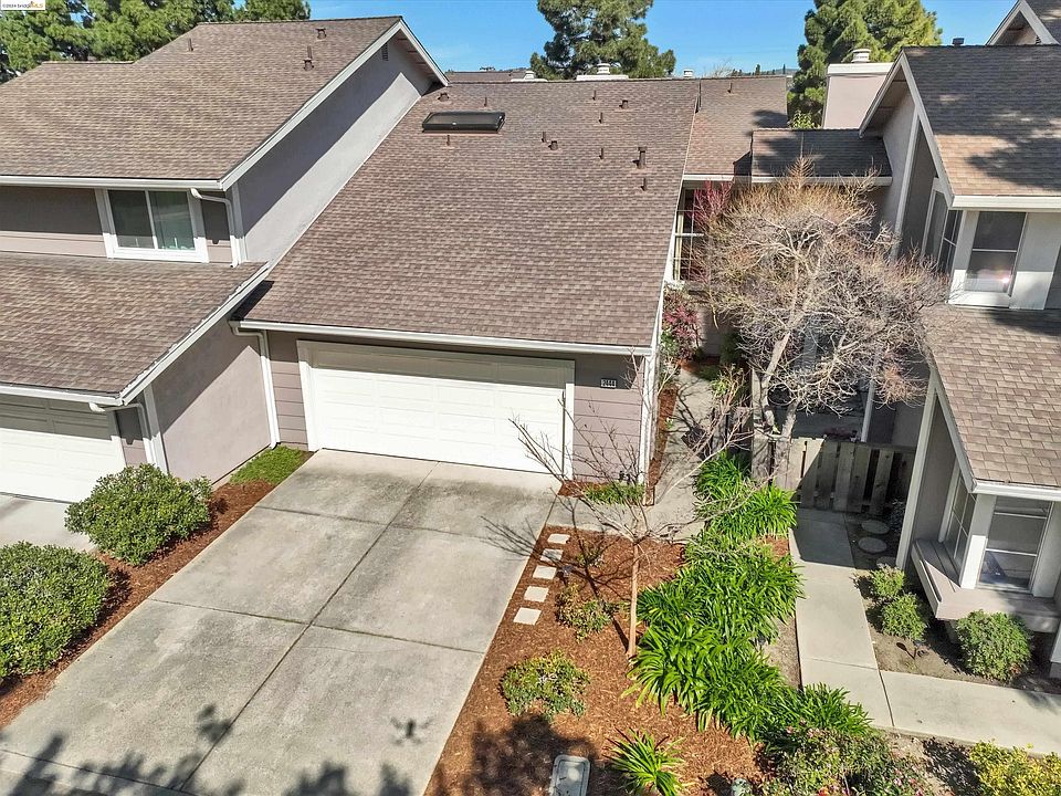 1st image of 2444 Croyden Ct