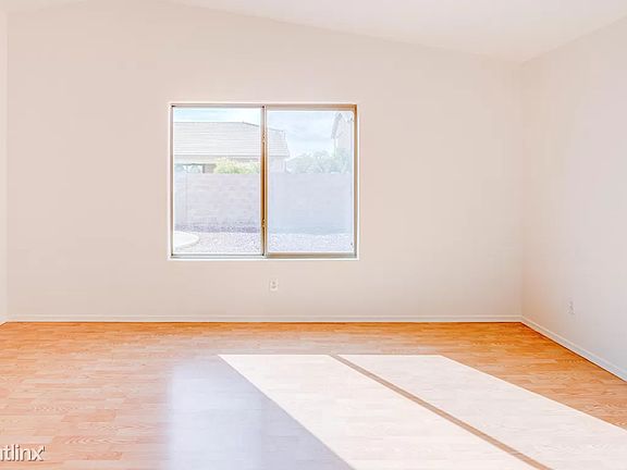 4th image of 18081 W Westpark Blvd