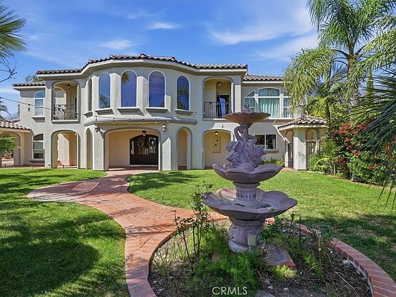 2nd image of 4972 Clover Pl