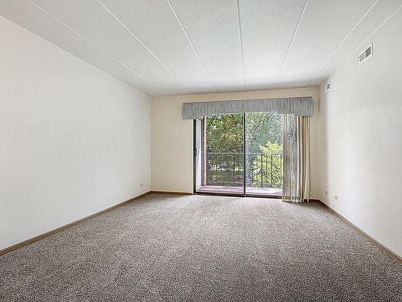 3rd image of 13308 W Circle Drive Pkwy APT 108