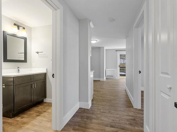 2nd image of 969 Hopmeadow St #306