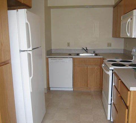 3rd image of 1808 SE 145th Ct