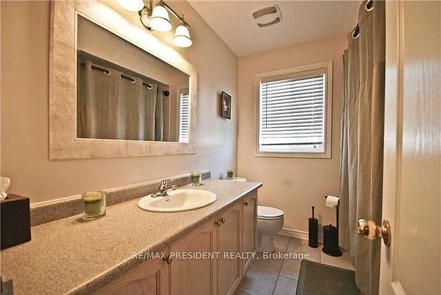 1091 McCuaig Dr — Photo 22