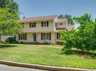 69 Rockridge Rd, Lincoln, RI 02865