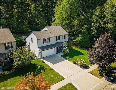 2929 Birchwood Dr, Waterford Township, MI, 48329