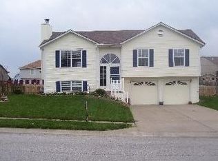 109 W Sierra Dr, Raymore, MO 64083
