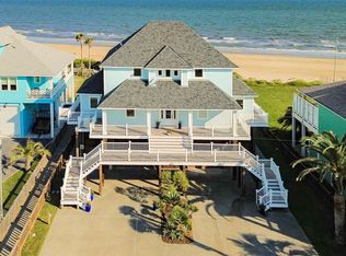 3232 Gulf Castle Dr, Crystal Beach, TX 77650