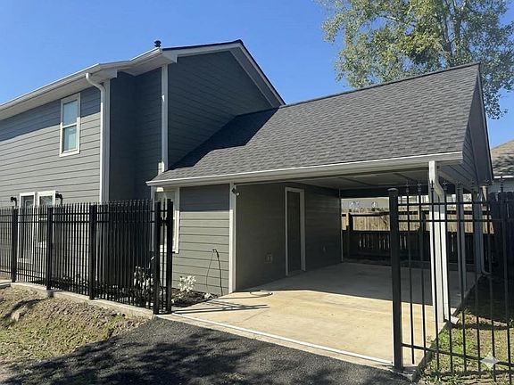 2nd image of 3107 Martha St