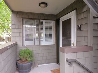 5606 SW Riverside Ln APT 2, Portland, OR 97239