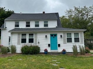 7 Bay Ave #R, Barrington, RI 02806