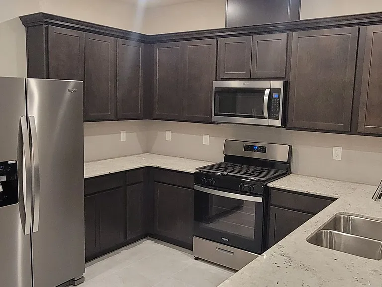 2604 Ercolano St — Photo 2