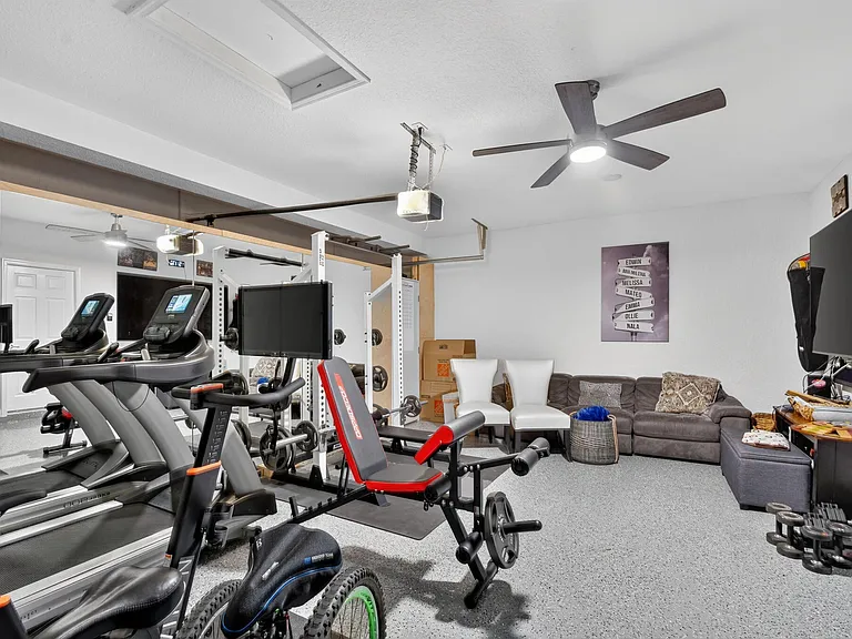 10139 Wellington Parc Dr — Photo 39