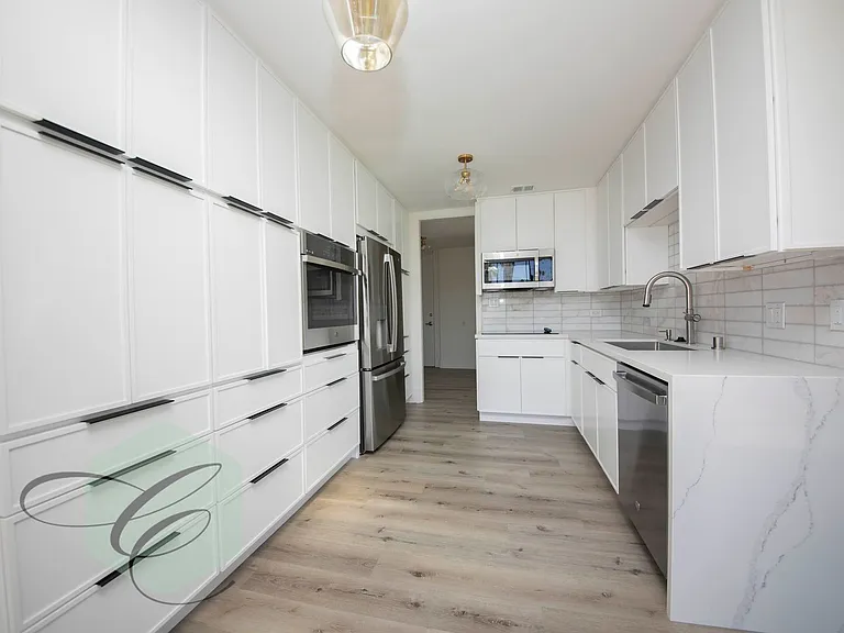 Playa de Oro Apartments — Photo 7