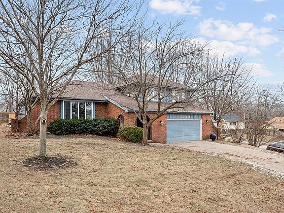 2nd image of 3714 Skyline Dr