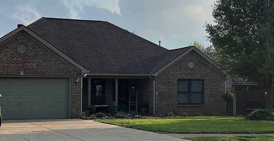 1st image of 1020 E Byers Ave