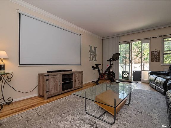 4th image of 14 Glen Hollow Dr APT E5