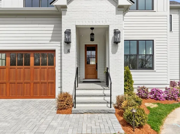 8 Common Ct, Lexington, MA 02421