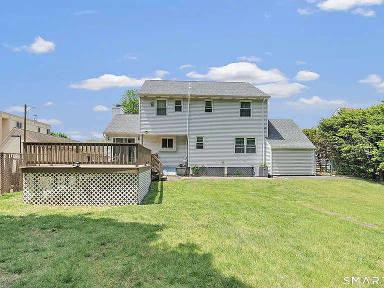 66 Washington Rd — Photo 7