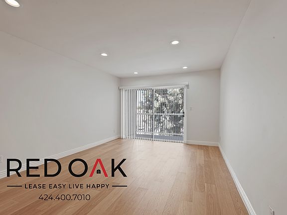 4th image of 18307 Burbank Blvd Unit 202