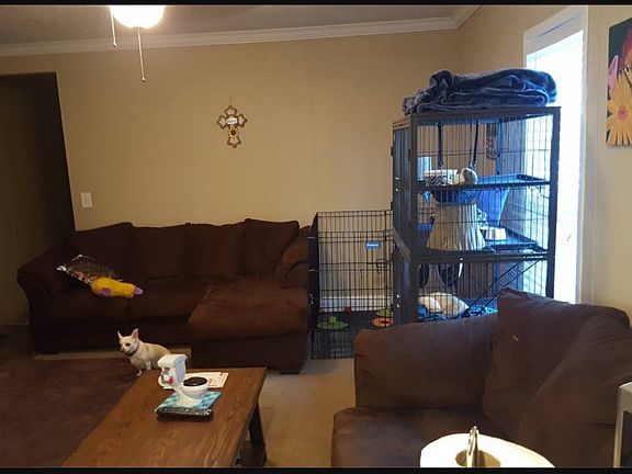3rd image of 140 Bedford Ct