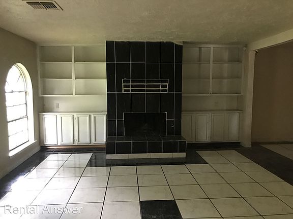 3rd image of 8206 Windy Acres Dr