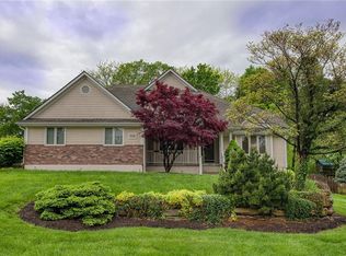 1518 SW Jeffrey Dr, Lees Summit, MO 64081