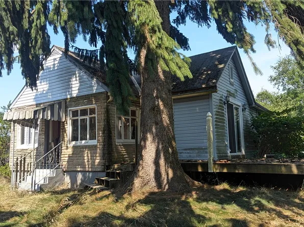 1034 Logan Rd, North Versailles, PA 15137