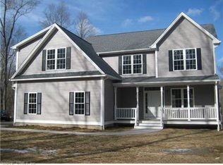 32 Sandy Hollow Rd, Ledyard, CT 06339