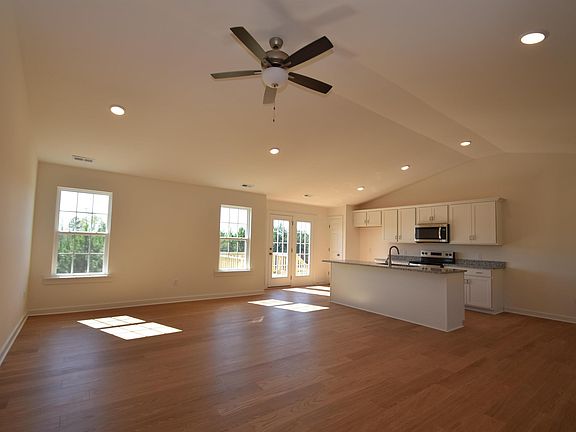 3rd image of 313 Evergreen Church Rd