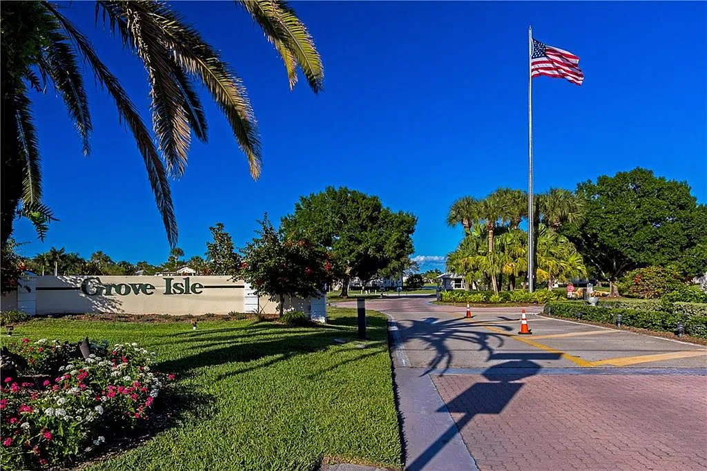 2 bed, 2.0 bath, 1200 sqft, $2,000 — Photo 1
