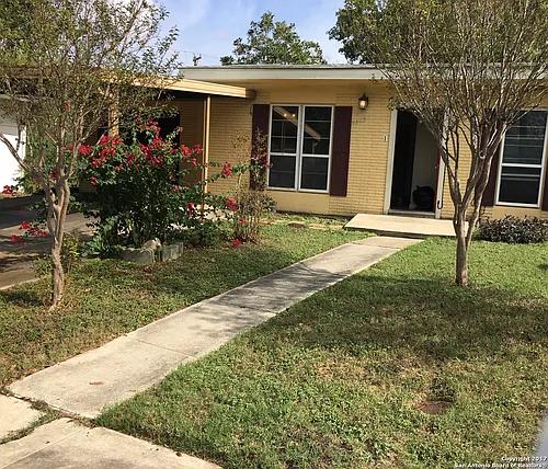 9302 La Ronda Dr Photo 1
