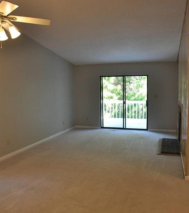 1st image of 916 Shady Lawn Ext
