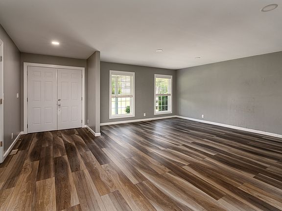 4th image of 1817 State St