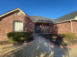 516 Hillcrest St, Muskogee, OK 74403