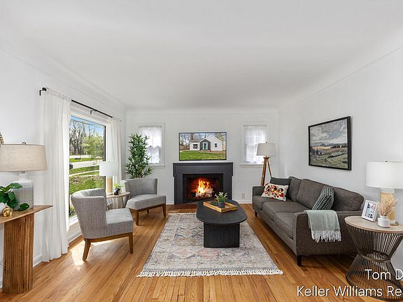 4th image of 1831 Sylvan Ave SE