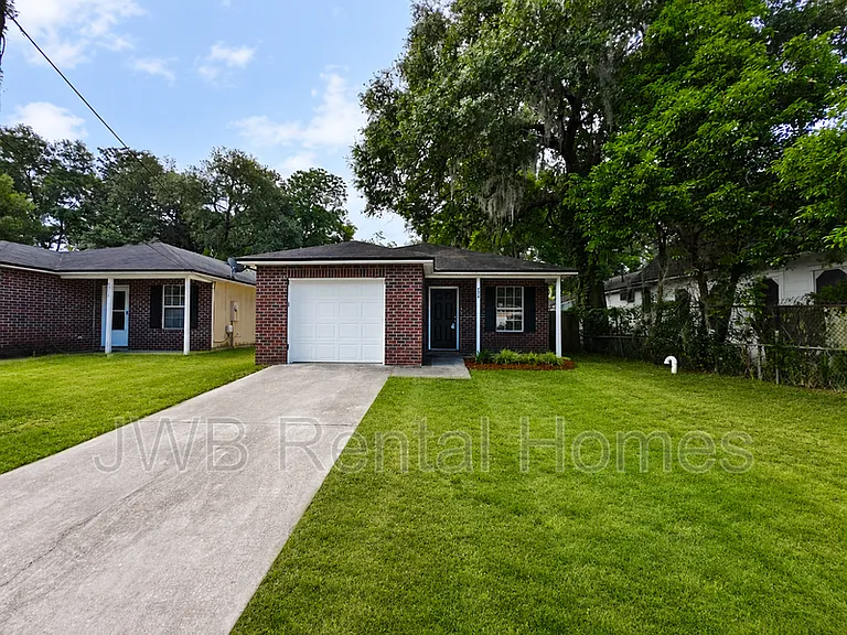 8308 Free Ave — Photo 10