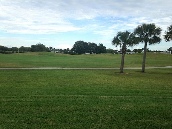 4th image of 8212 13th Hole Dr