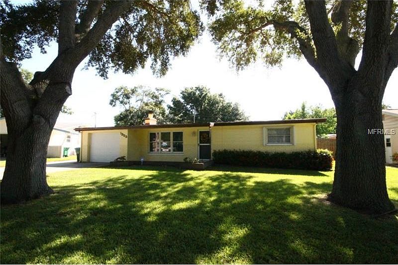 1st image of 1353 Curtis Dr E