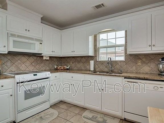 5th image of 3019 Pepperhill Dr