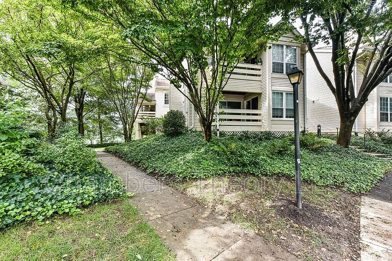 1st image of 4561F Interlachen Ct