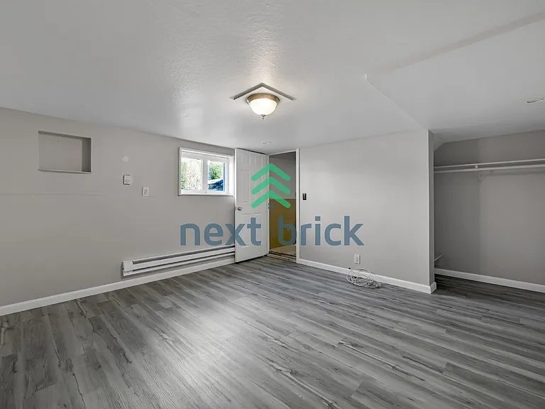 112 Wells Ave S — Photo 12