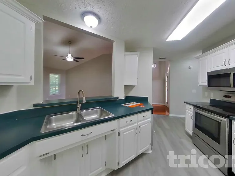 2103 Academy Way — Photo 5