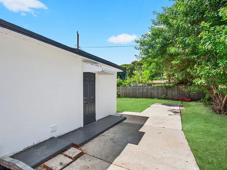 608 Fairfax Rd — Photo 57